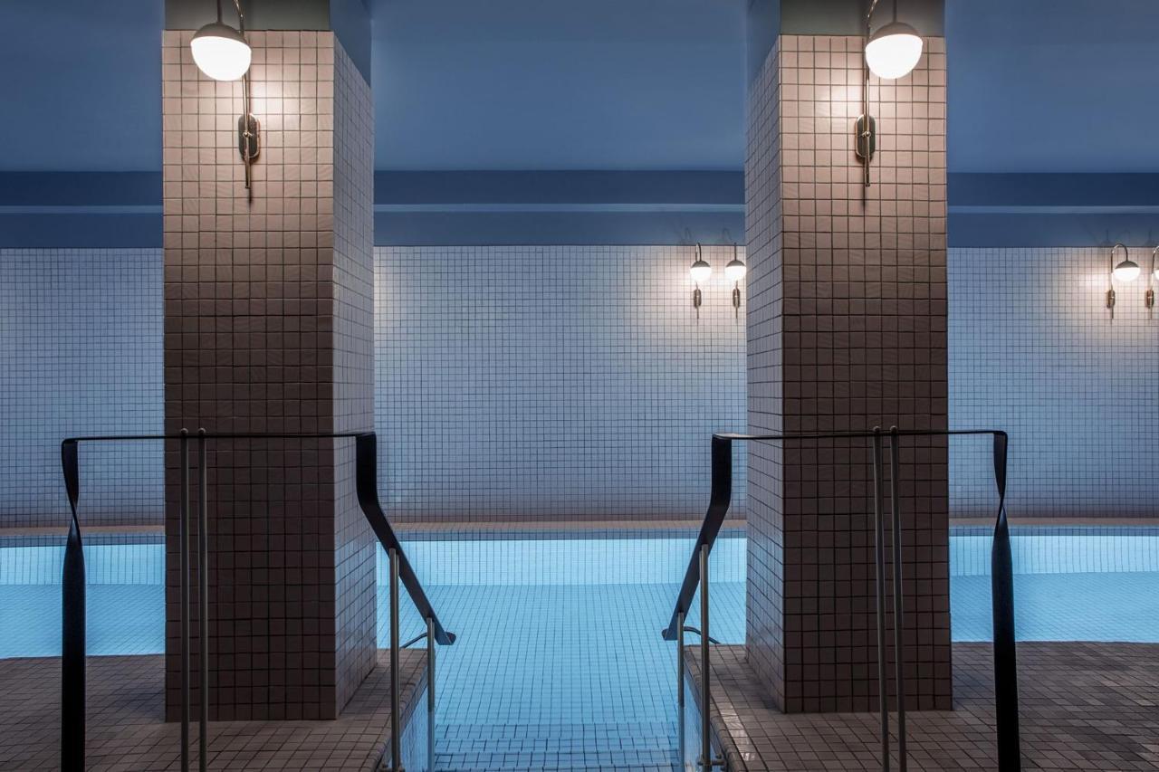 Du Rond-point Des Champs-élysées - Esprit De France Hotel