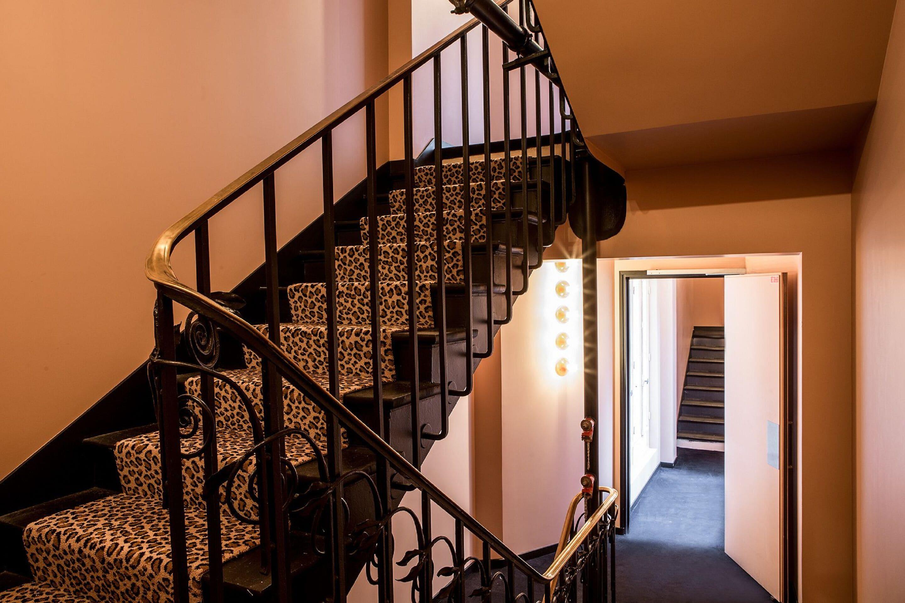 Hotel Du Rond-point Des Champs-élysées - Esprit De France