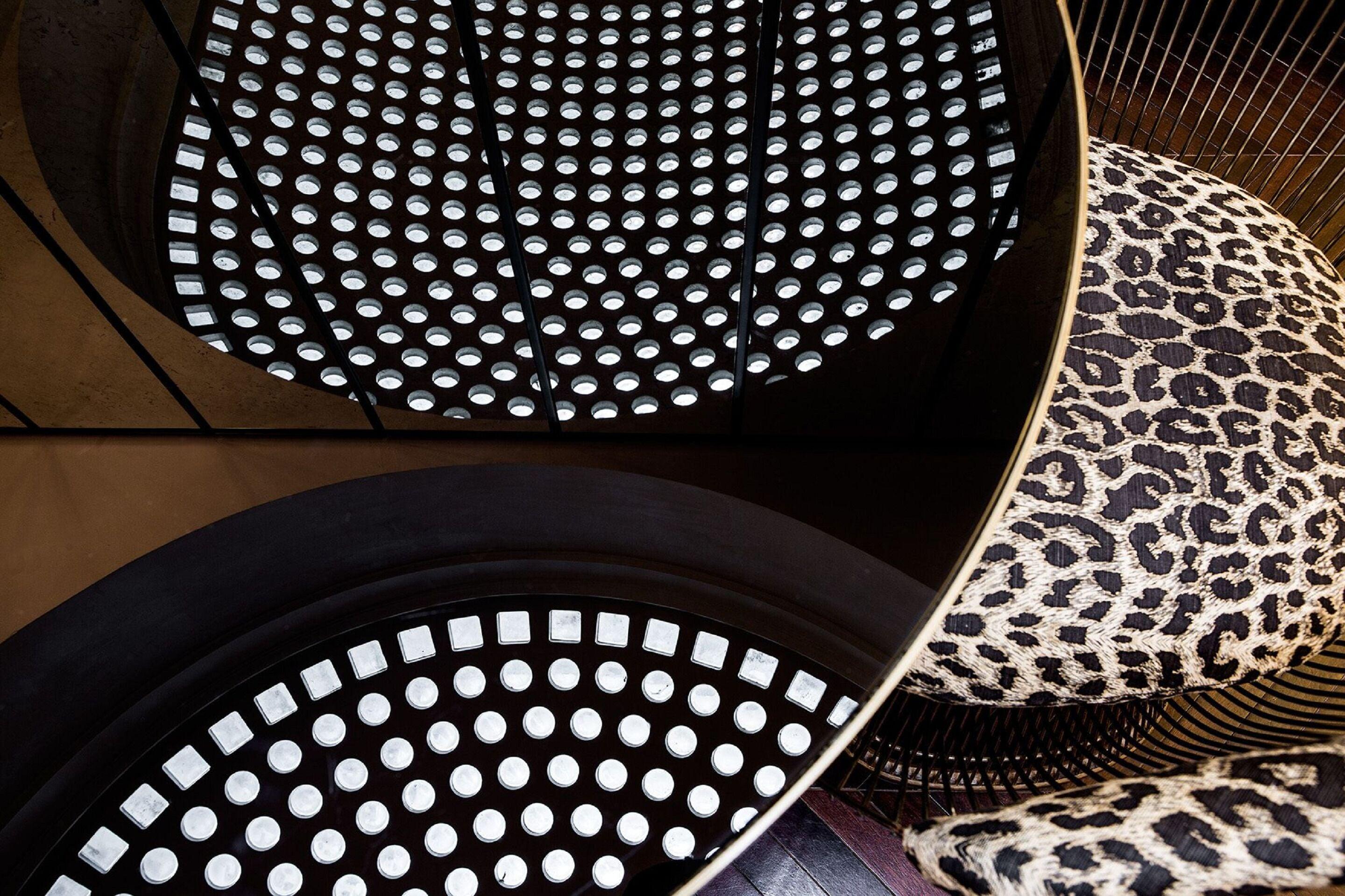 Du Rond-point Des Champs-elysees - Esprit De France Hotel Paris