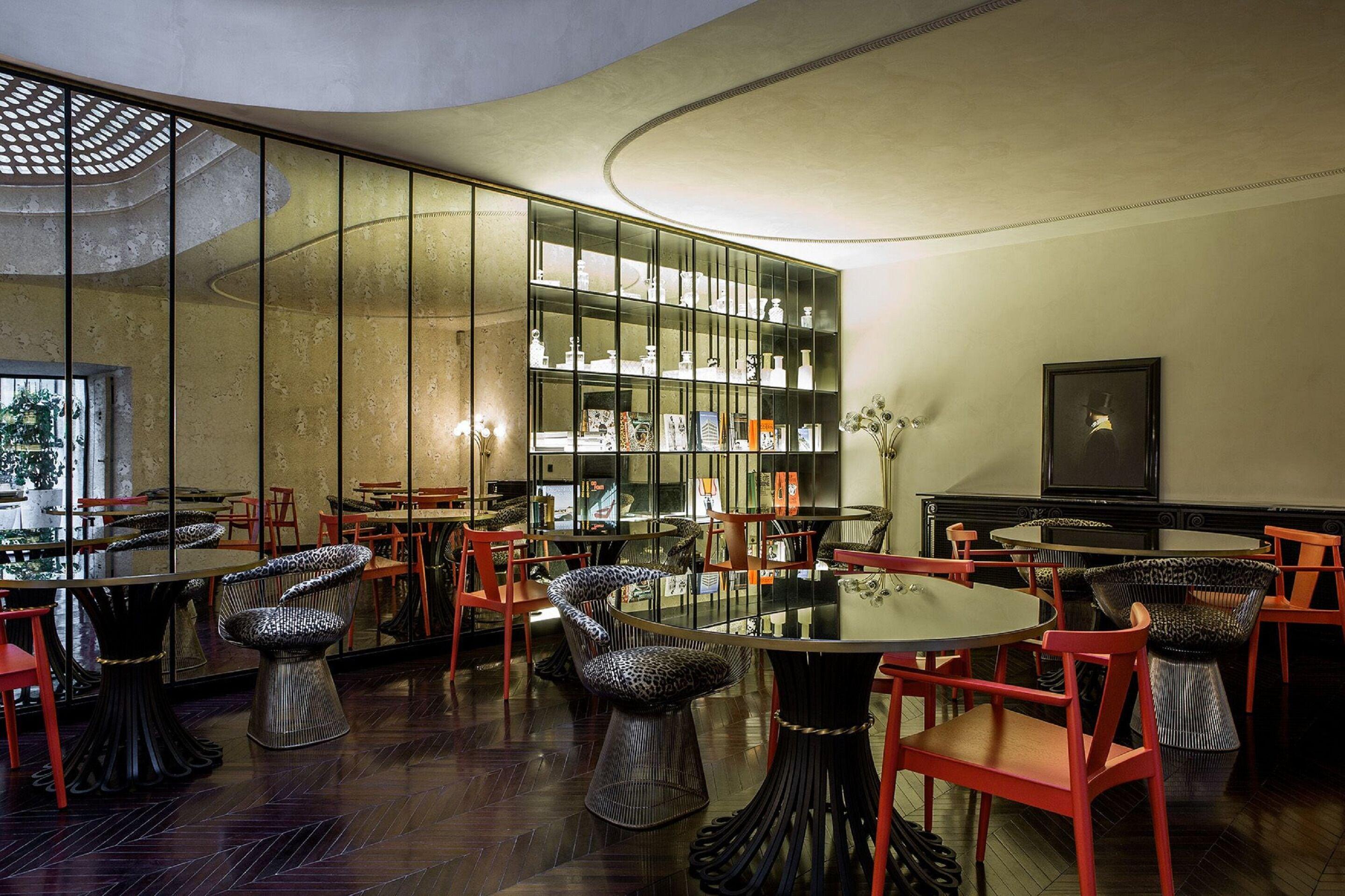 Hotel Du Rond-point Des Champs-elysees - Esprit De France 4*