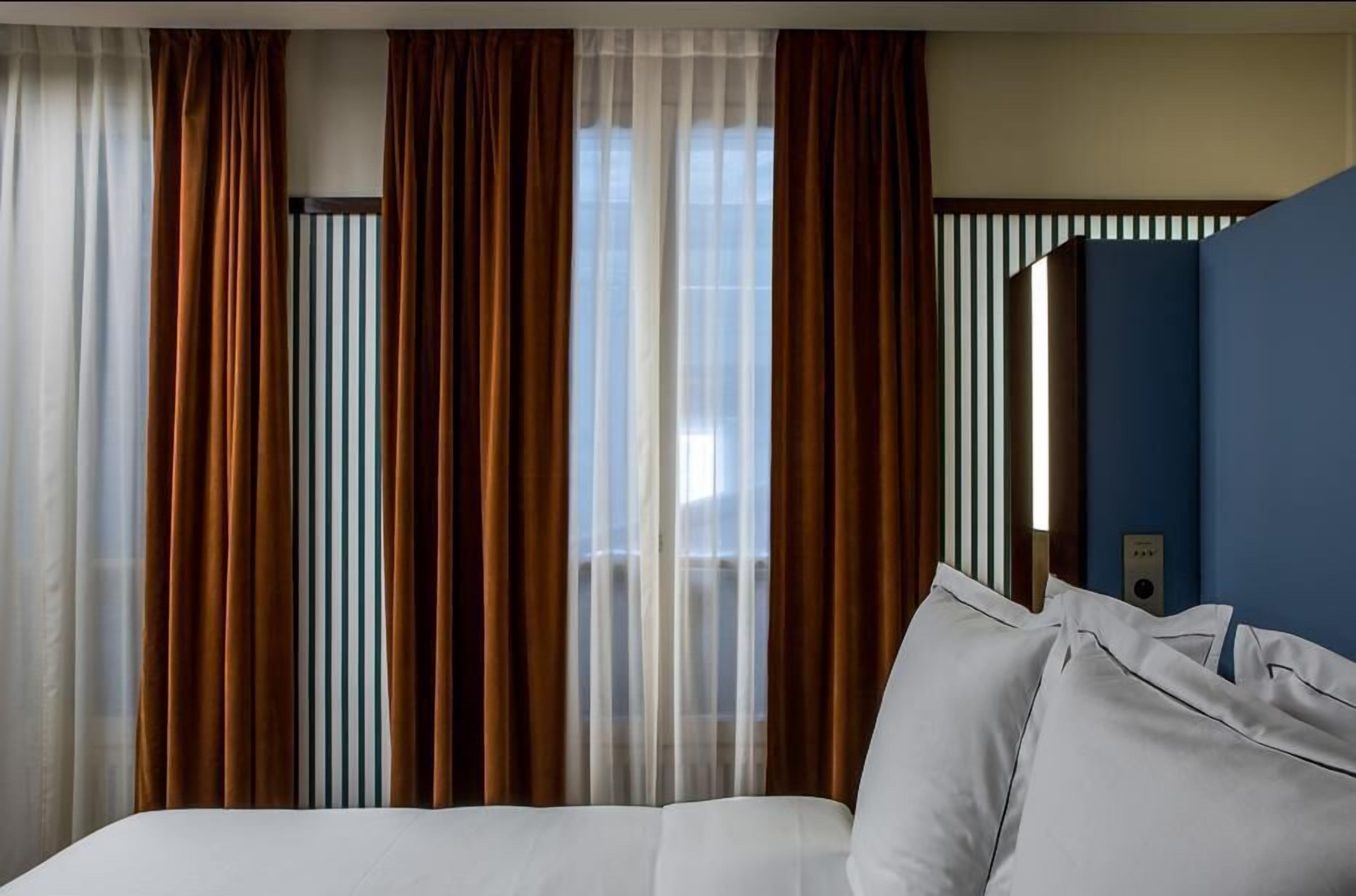 Du Rond-point Des Champs-élysées - Esprit De France Hotel