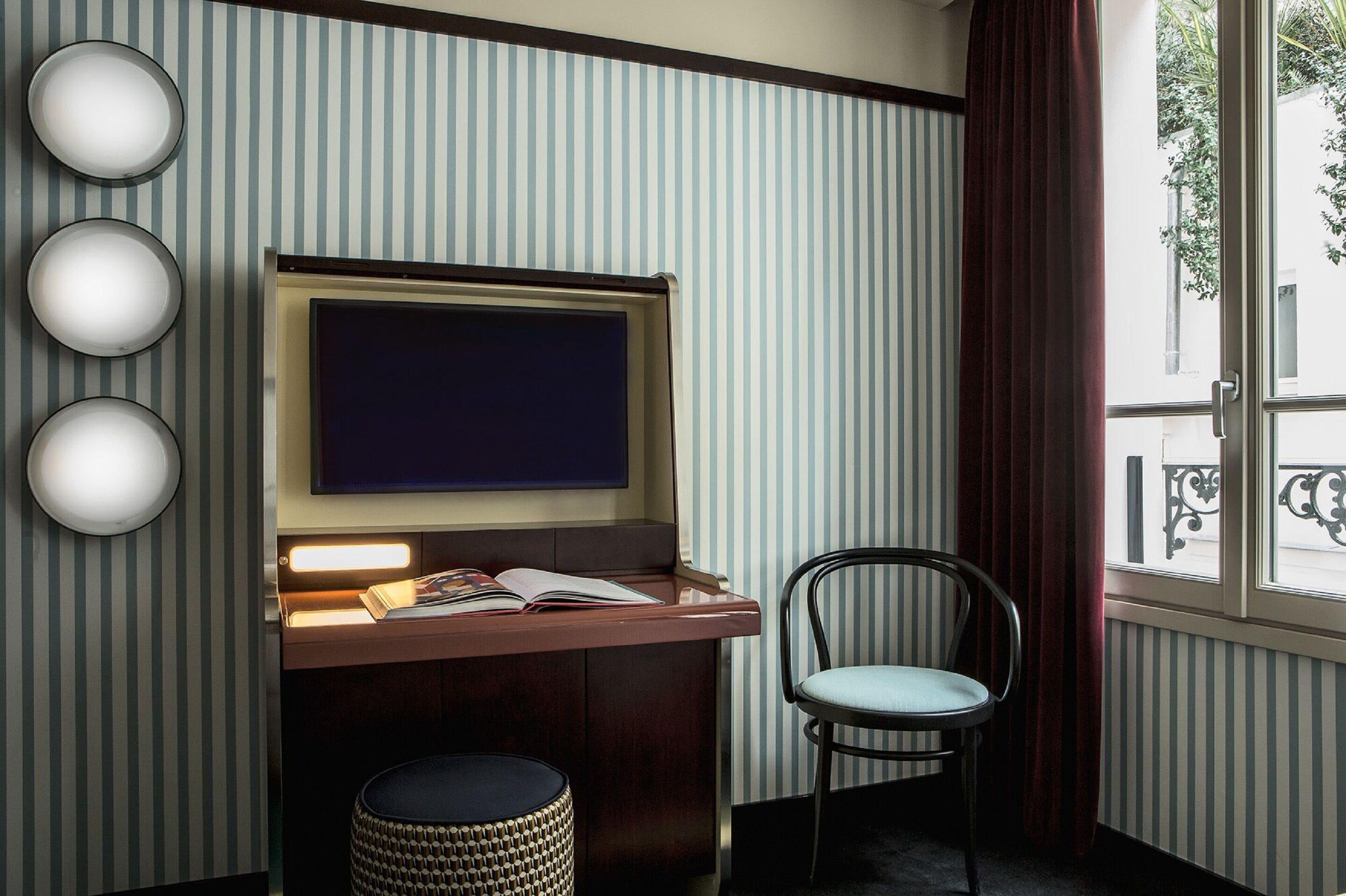 Du Rond-point Des Champs-élysées - Esprit De France 4* Parigi