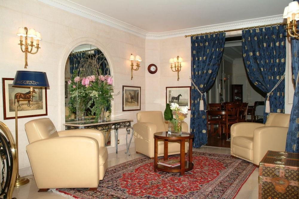 Du Rond-point Des Champs-élysées - Esprit De France