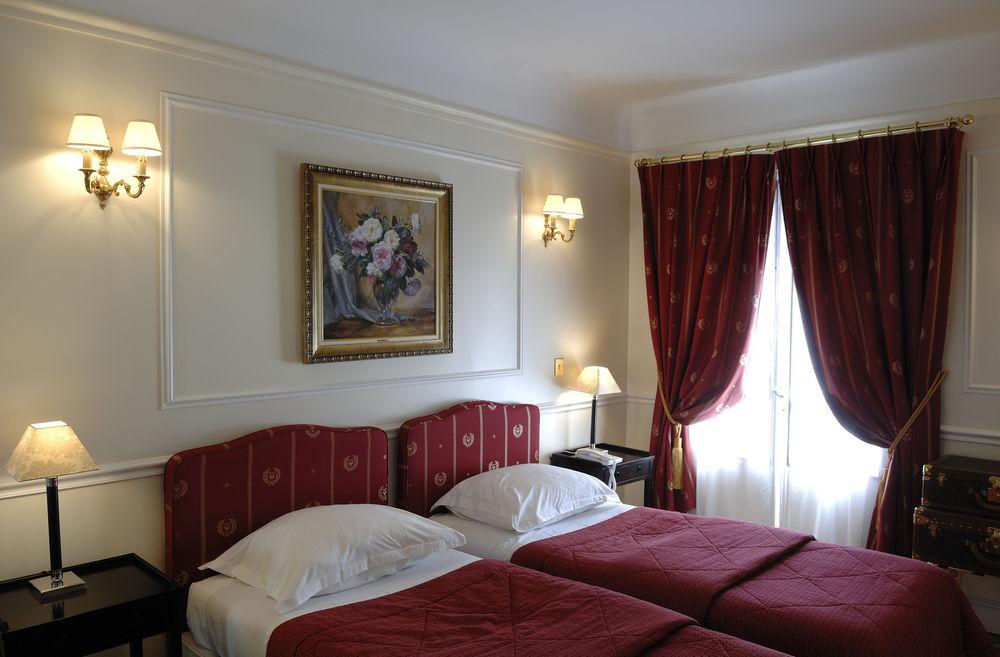 Hotel Du Rond-point Des Champs-élysées - Esprit De France 4*