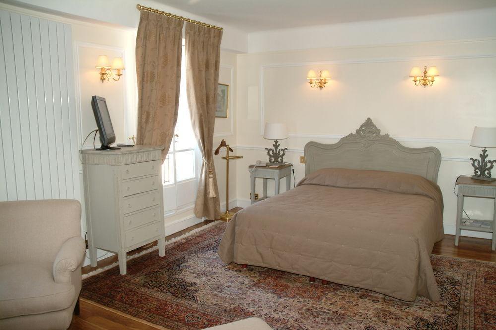 Hotel Du Rond-point Des Champs-élysées - Esprit De France