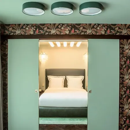Du Rond-point Des Champs-elysees - Esprit De France Hotel