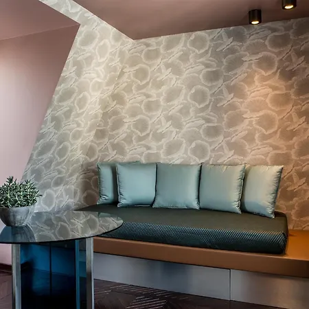 Du Rond-point Des Champs-elysees - Esprit De France Hotel