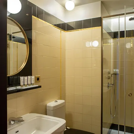 Hotel Du Rond-point Des Champs-elysees - Esprit De France