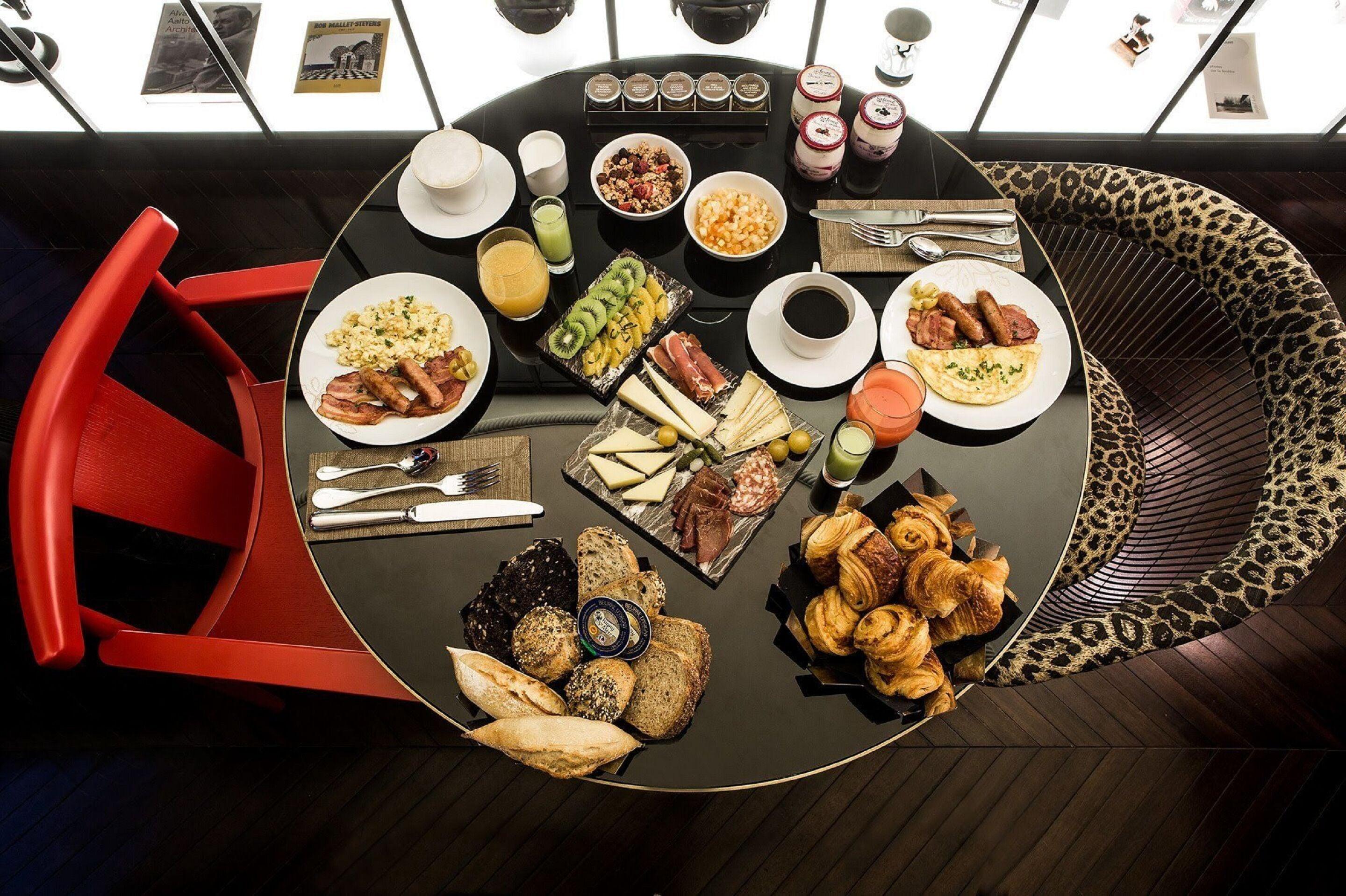 Du Rond-point Des Champs-elysees - Esprit De France Hotel